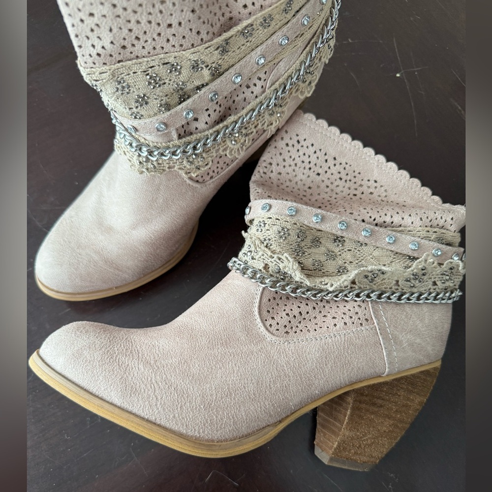 New Edition Booties Ankle Boots, Women’s Size 8.5